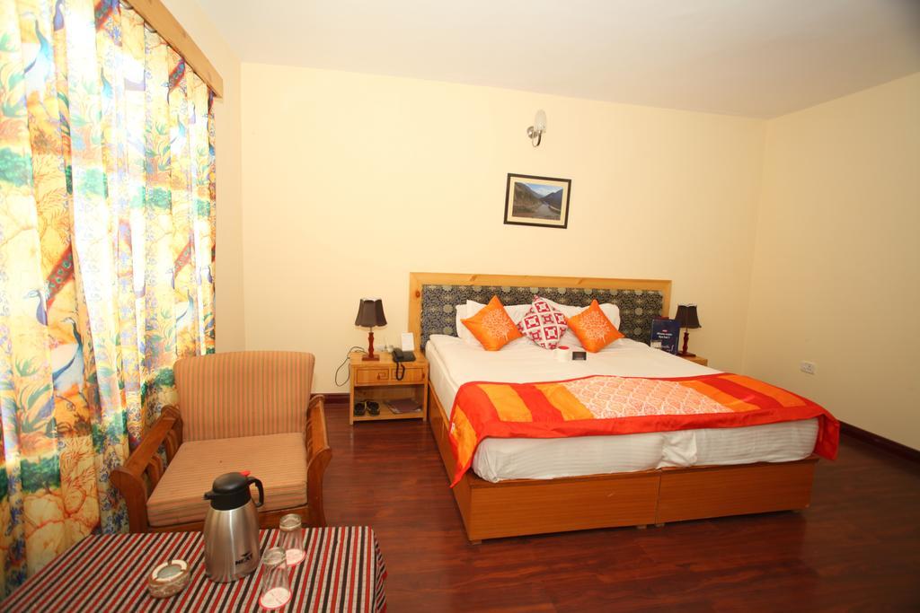 Lingzi Hotel