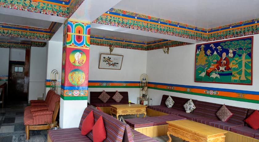 Lingzi Hotel